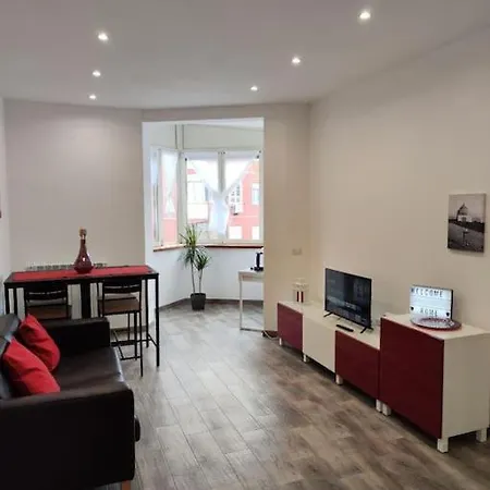 White & Wood House In Apartment