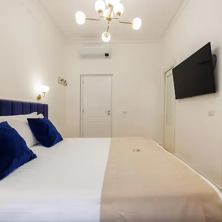Sm Mellini Relais בית הארחה *