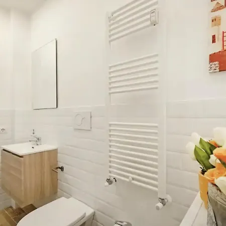 Apartment New-big Honey Colosseum 4bdr + 2sofa Bed A/c