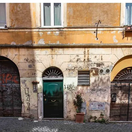 Casa vacanze Trastevere Accomodation *