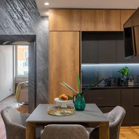 Iflat The Trevi View Apartamento *