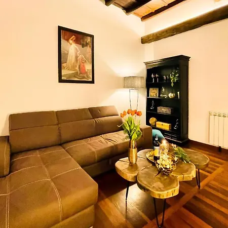 Trevi Fountain Luxury Apartment Rome