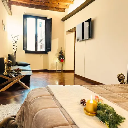 Trevi Fountain Stylish Apartment *