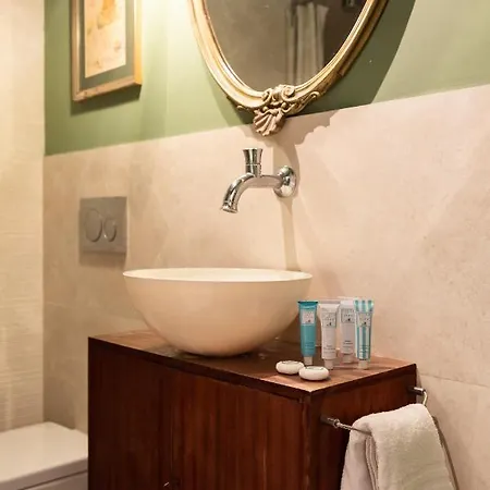 Chic And Style In Historical Via Giulia Rome