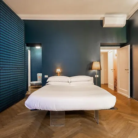 Apartment Chic And Style In Historical Via Giulia *