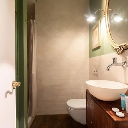 Chic And Style In Historical Via Giulia *