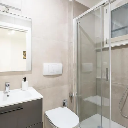 Apartment Easystayrome 10 Pax 3 Baths 1 Min From Metro Rome