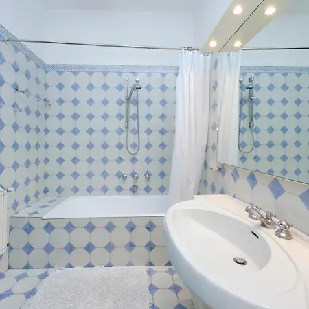Navona Apartment, Large And Comfortable *