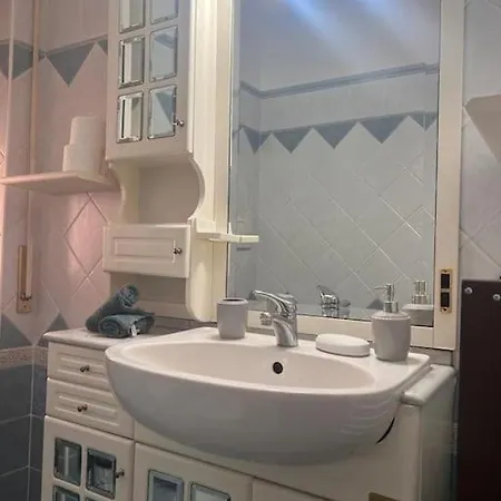 Apartment Center A Pochi Passi Dal Colosseo Rome