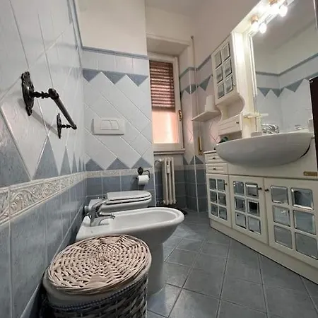 Apartment Center A Pochi Passi Dal Colosseo
