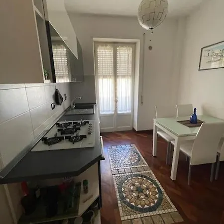 Center A Pochi Passi Dal Colosseo Apartment *