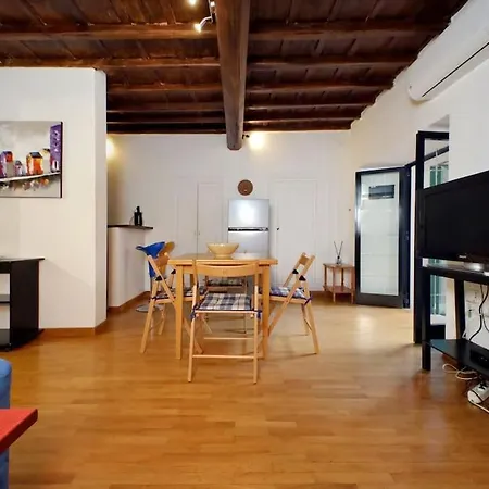 Apartment Trilussa Rome