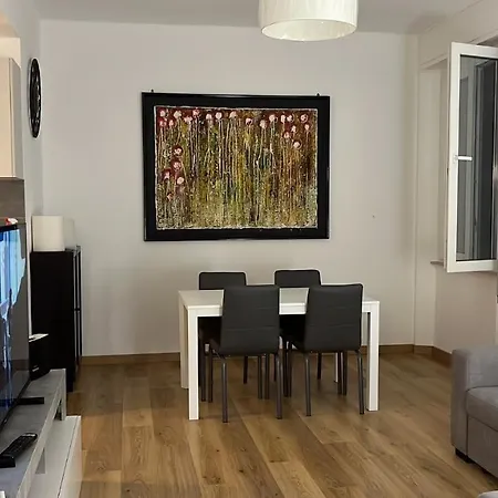 Gemelli Sweet Holiday Appio Апартаменты *