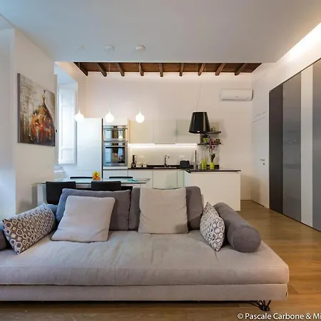 Chic, Stylish And Quiet At The Spanish Steps Apartment
