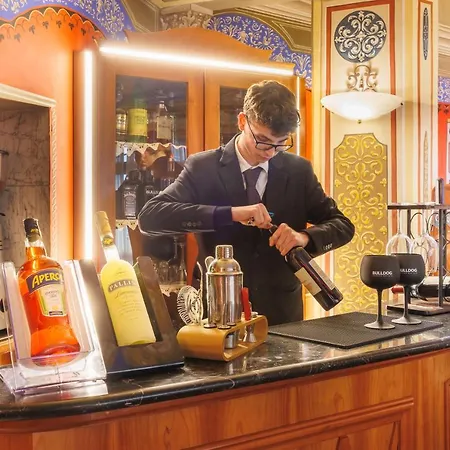 Amalfi Hotel