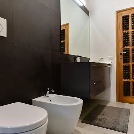 Stunning St.peter's Apartment Rome