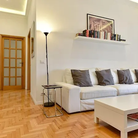 Stunning St.peter's Apartment