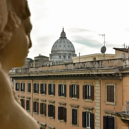 Stunning St.peter's Apartment Rome