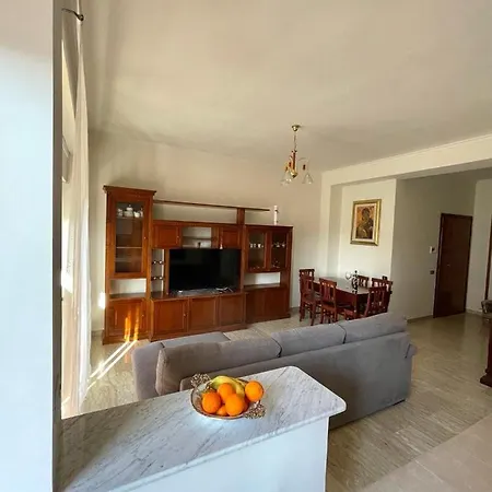 Sunny House Apartment *