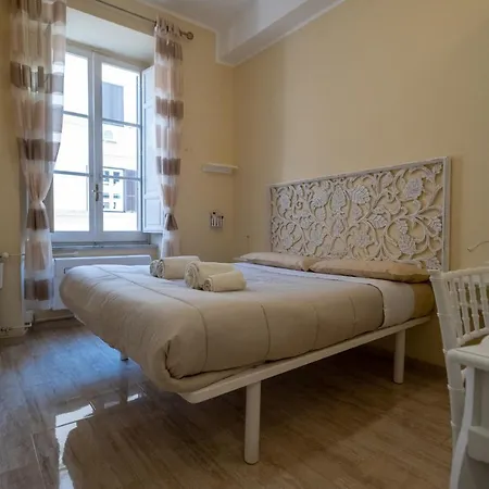 Two-roomed Flat In The Heart Of - Termini Apartment