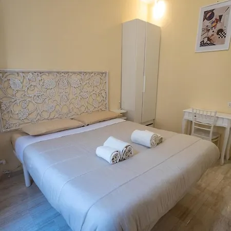 Two-roomed Flat In The Heart Of - Termini * Rom