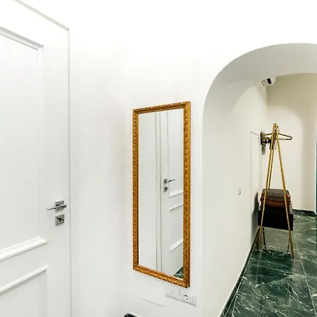 Navona Artist 10 *