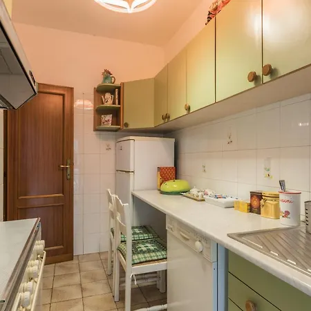 Appartamento Altido Classic Style Flat With Balcony *