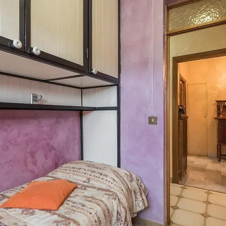 Appartamento Altido Classic Style Flat With Balcony