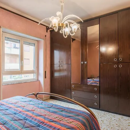 Altido Classic Style Flat With Balcony Appartamento Roma