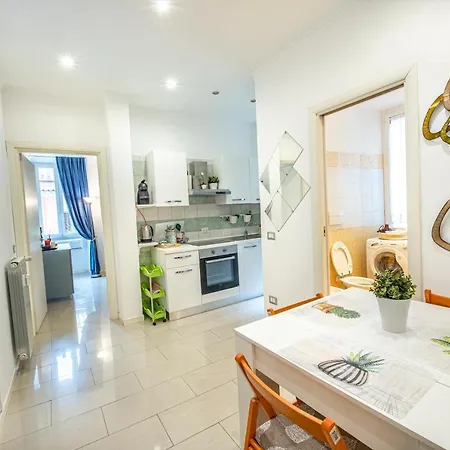 Apartment Refuge On Piazza Re Di *