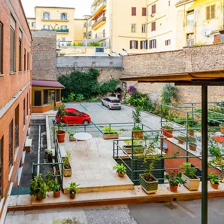 Alloggio Carmen Sallès - Concezioniste Missionarie - Free Parking On Request ! Affittacamere *