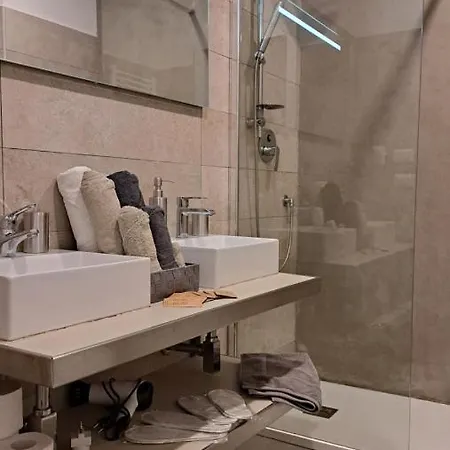 Lilia Charming Apartment
