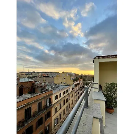 Apartment La Polveriera, Eleganti E Luminosi Vicino Al Colosseo