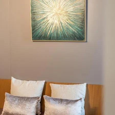 Castel Sant Angelo Luxury And Tour Apartment