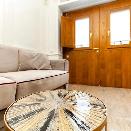 Navona Artist 7 Apartment Rome