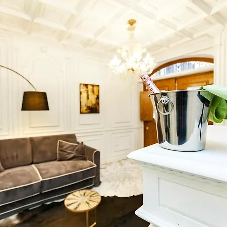 Apartment Navona Artist 10