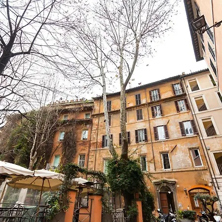 Navona Artist 10 Apartment Rome