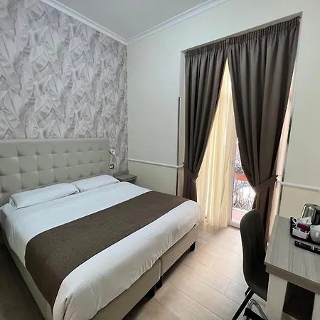 Le Petit Rome