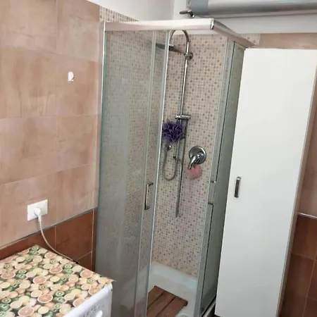 Vatikan 5 *