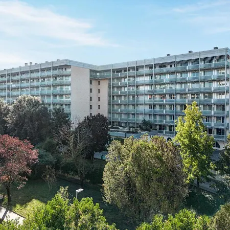Occidental Aran Park 4*