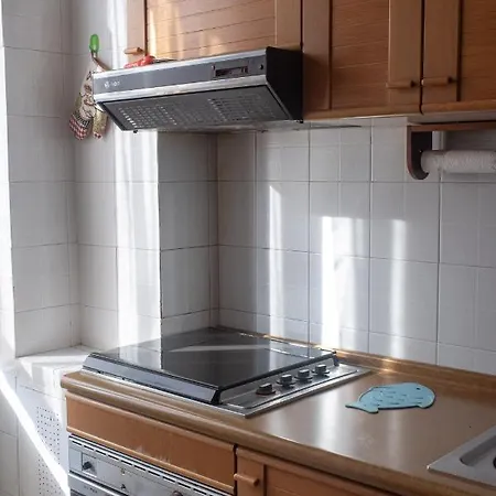 Peaceful Family Apartment, Near Metro Appartement Rome