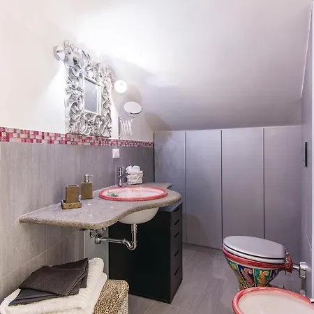 2 Bedroom Stunning In Holiday home Rome