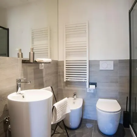 Dimora San Bartolomeo - Design, Panoramic View & Culture Apartment Rome