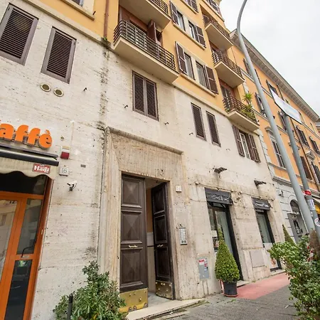 Refuge On Piazza Re Di Apartment *