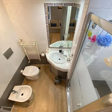 Family Flat Near Vatican Apartment *
