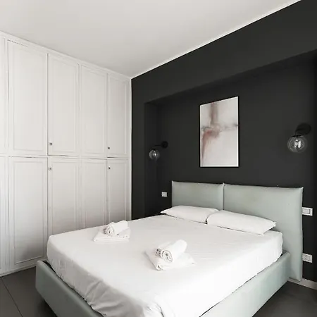 Charming Penthouse In Piazza Venezia With Terrace *