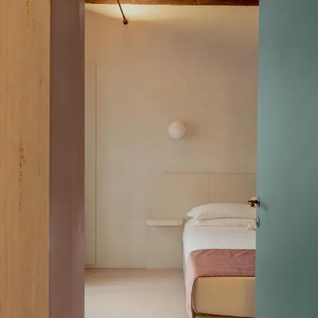 Design With Private Pool In Campo Dei Fiori