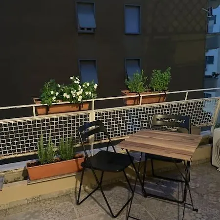 Casa Sirte Con Terrazzino. * Rome