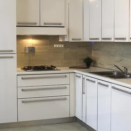 Trevi Fountain & Spanish Steps Apartment Rome