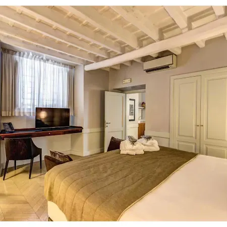 Giulia Apartment